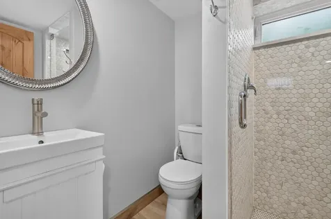 5750 South Normandy Avenue Chicago IL 60638
