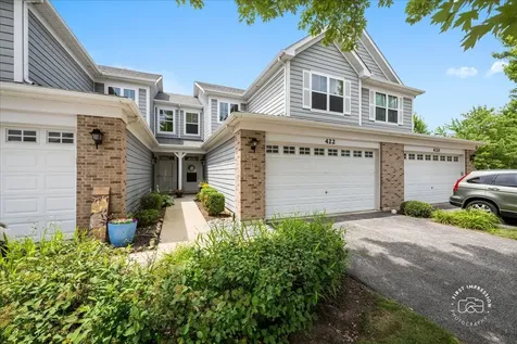 422 Acushnet Street Elgin IL 60124