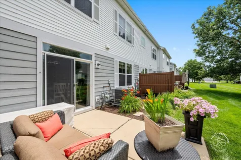 422 Acushnet Street Elgin IL 60124