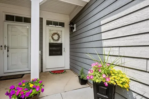 422 Acushnet Street Elgin IL 60124
