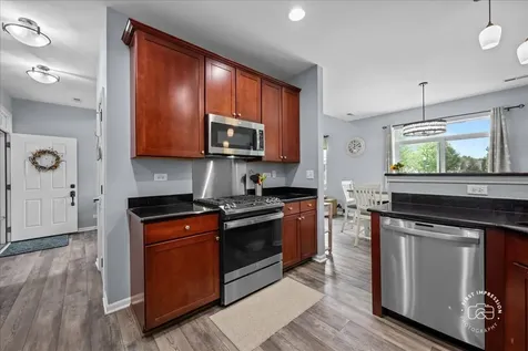 422 Acushnet Street Elgin IL 60124