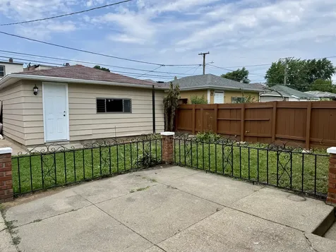 2234 Gunderson Avenue Berwyn IL 60402