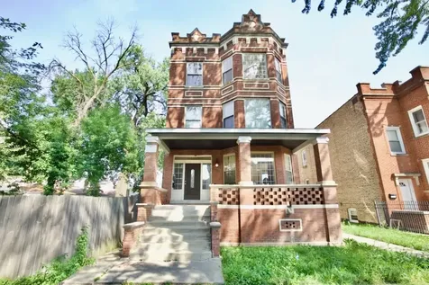 2537 North Kildare Avenue Chicago IL 60639