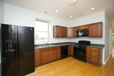 2537 North Kildare Avenue Chicago IL 60639