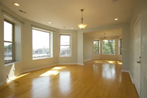 2537 North Kildare Avenue Chicago IL 60639