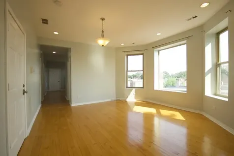 2537 North Kildare Avenue Chicago IL 60639
