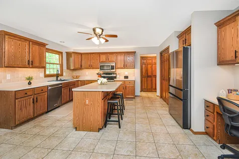 2411 Clarkson Lane Bloomington IL 61704