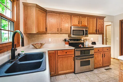 2411 Clarkson Lane Bloomington IL 61704