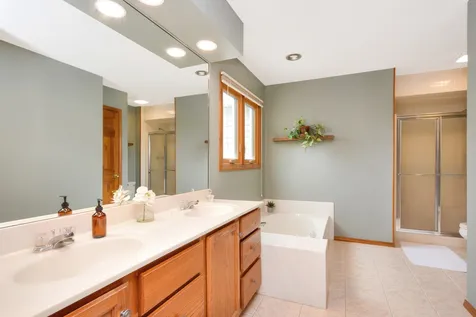 2411 Clarkson Lane Bloomington IL 61704