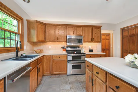 2411 Clarkson Lane Bloomington IL 61704