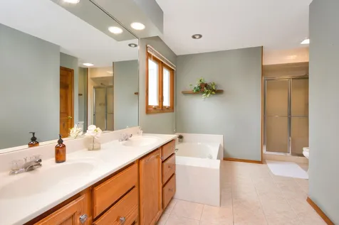 2411 Clarkson Lane Bloomington IL 61704