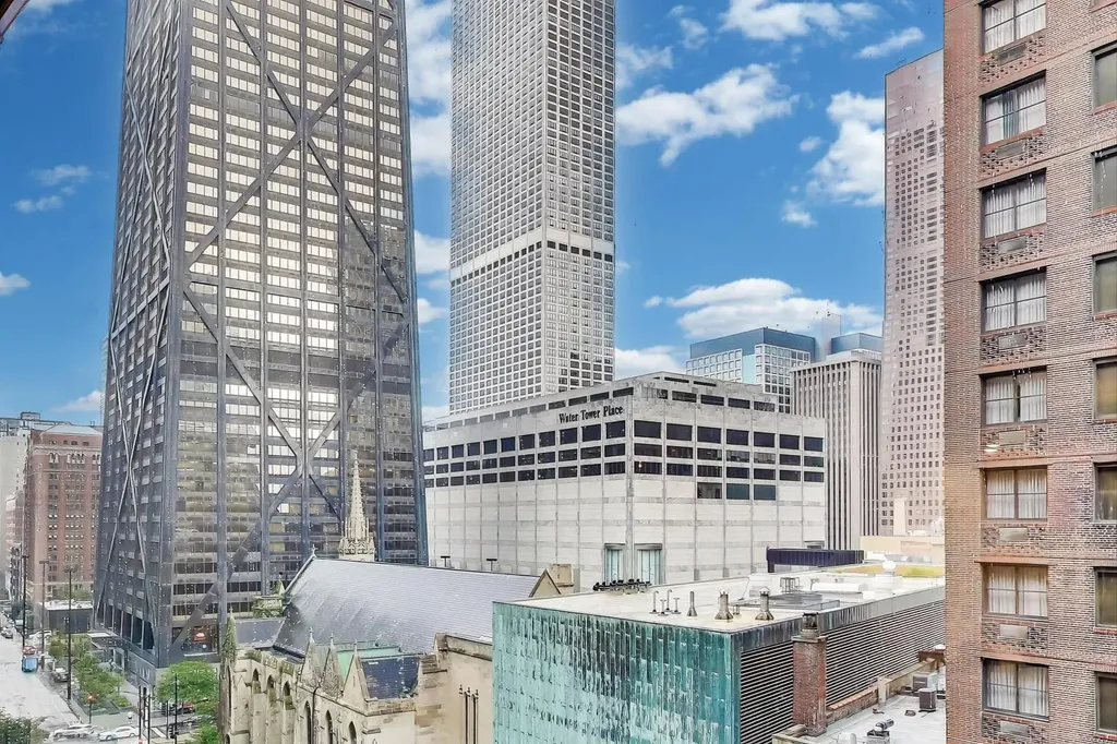 110 East Delaware Place Chicago IL 60611