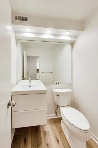 110 East Delaware Place Chicago IL 60611
