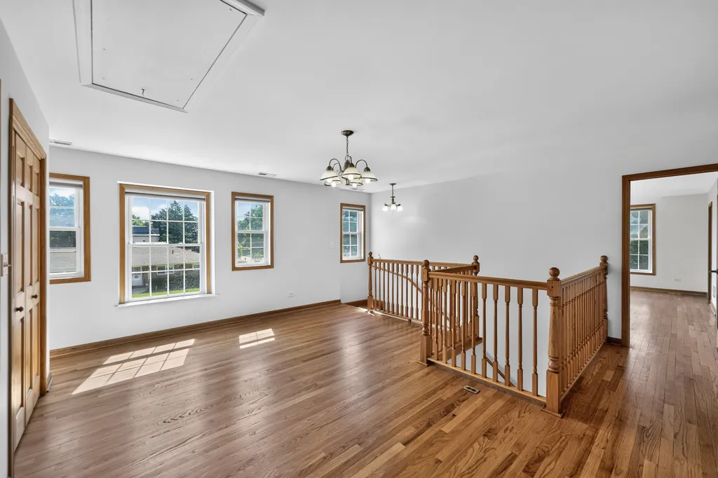 1142 South Cornell Avenue Villa Park IL 60181