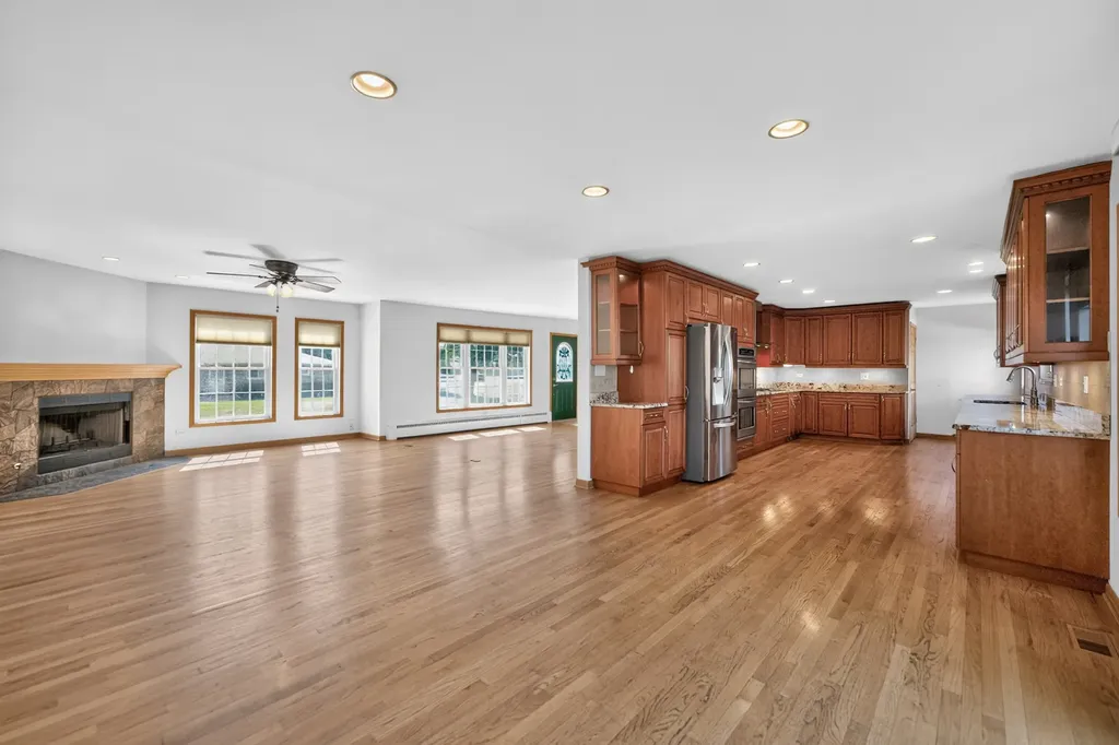 1142 South Cornell Avenue Villa Park IL 60181