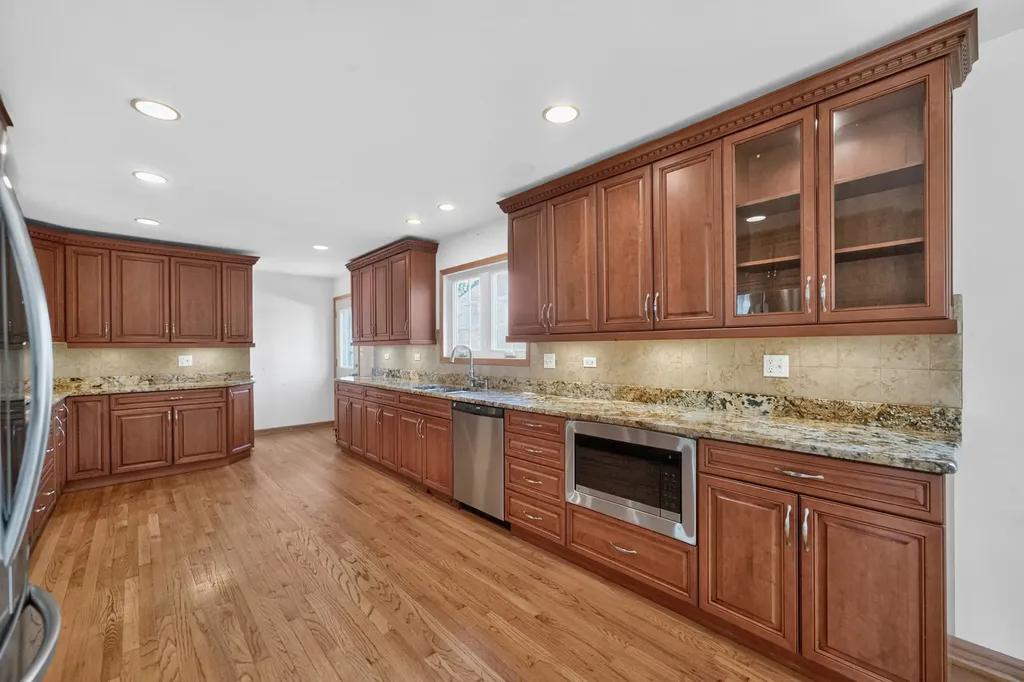 1142 South Cornell Avenue Villa Park IL 60181