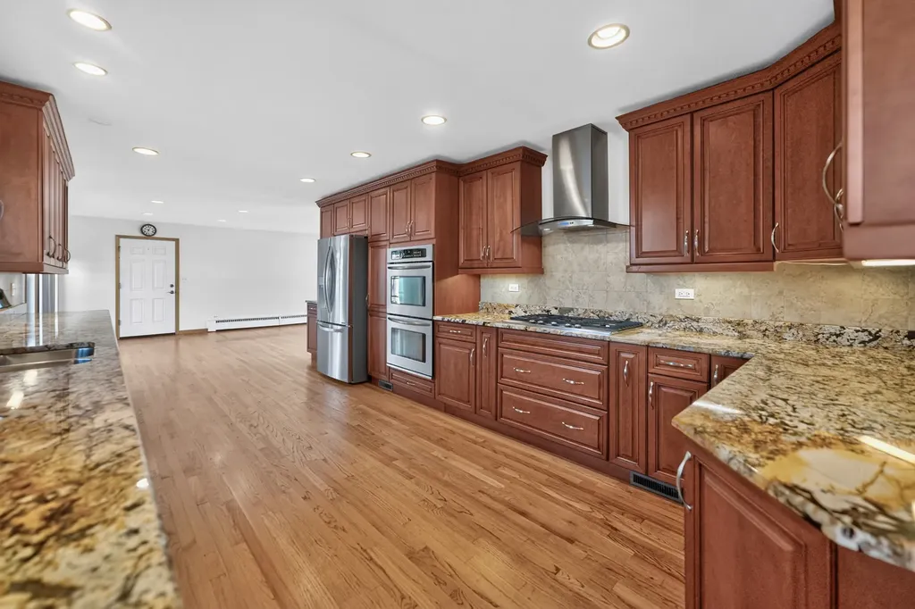 1142 South Cornell Avenue Villa Park IL 60181