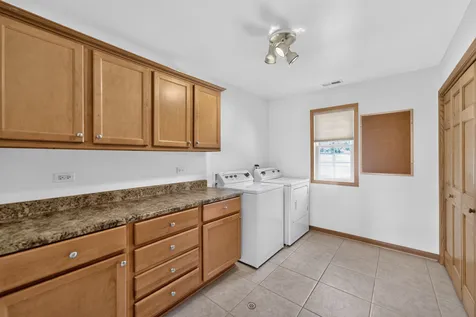 1142 South Cornell Avenue Villa Park IL 60181
