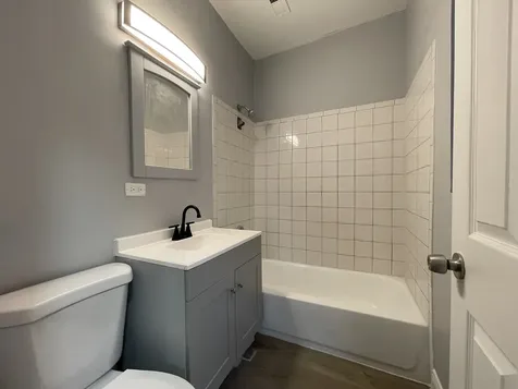 3935 West Division Street Chicago IL 60651
