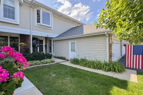 836 Golf Course Road Crystal Lake IL 60014