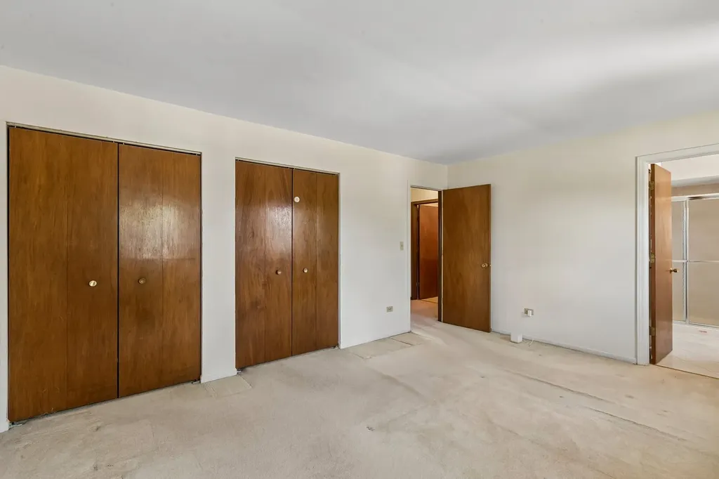 1105 East Point Drive Schaumburg IL 60193