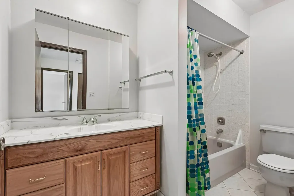 1105 East Point Drive Schaumburg IL 60193
