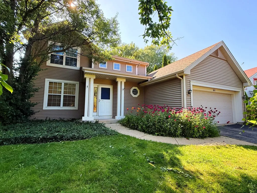 611 Charolotte Lane Oswego IL 60543