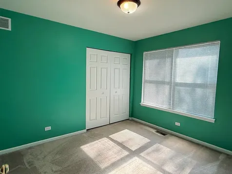 611 Charolotte Lane Oswego IL 60543