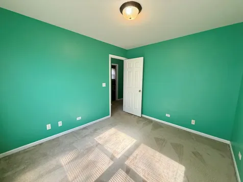 611 Charolotte Lane Oswego IL 60543