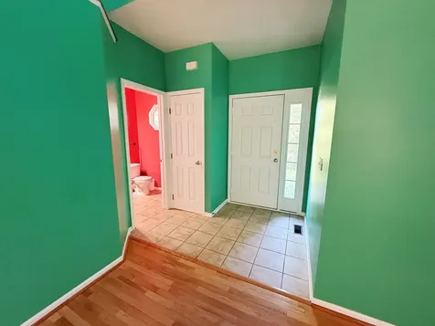 611 Charolotte Lane Oswego IL 60543
