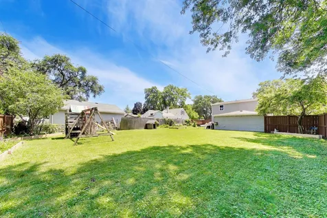 232 East Village Drive Northlake IL 60164
