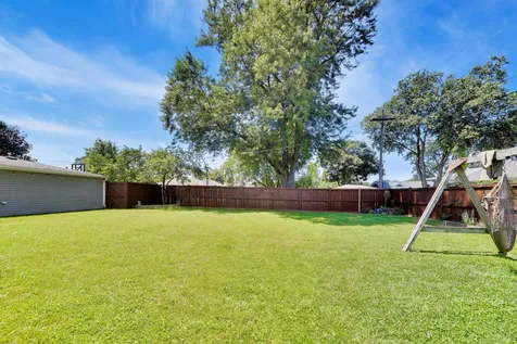 232 East Village Drive Northlake IL 60164