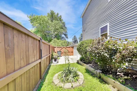232 East Village Drive Northlake IL 60164