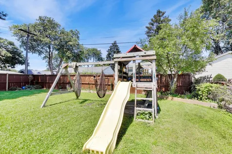 232 East Village Drive Northlake IL 60164