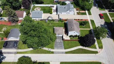 232 East Village Drive Northlake IL 60164