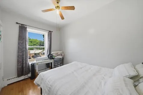 5051 North Lincoln Avenue Chicago IL 60625
