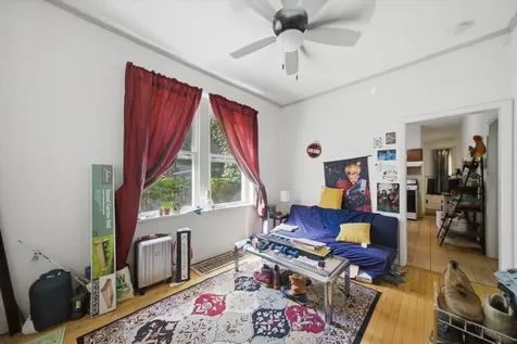 5051 North Lincoln Avenue Chicago IL 60625