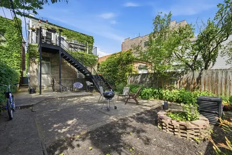 5051 North Lincoln Avenue Chicago IL 60625