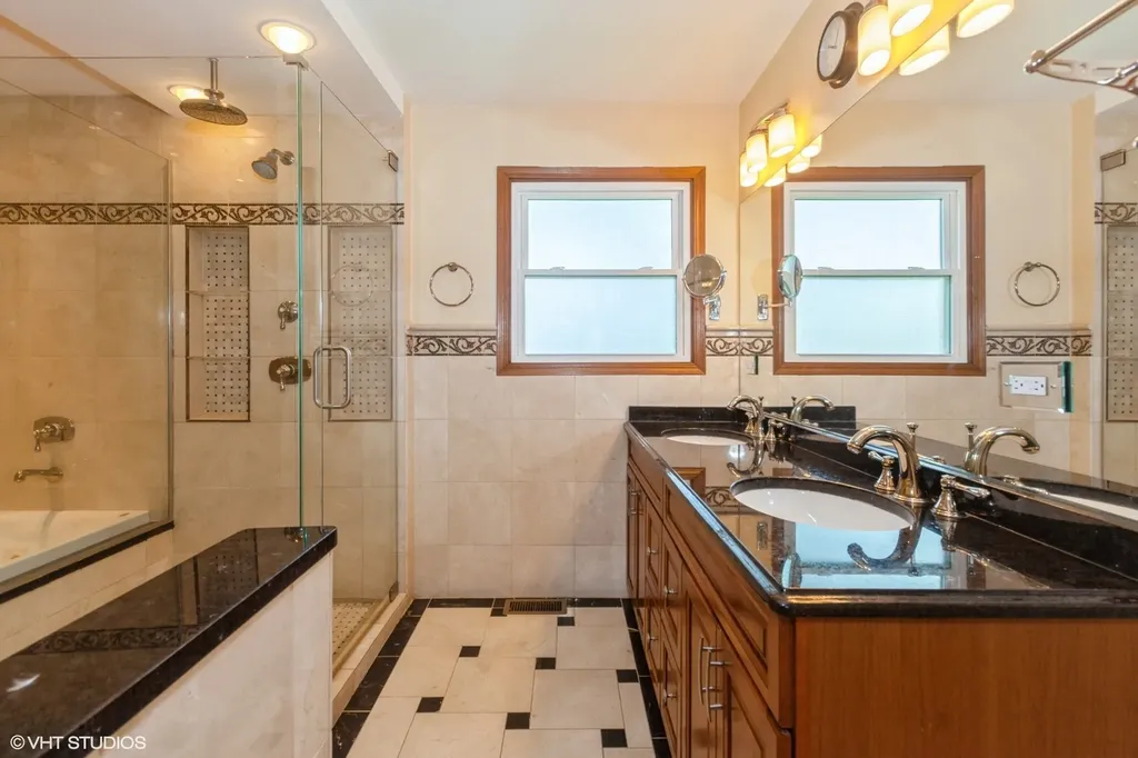 145 Rumsey Place Westmont IL 60559