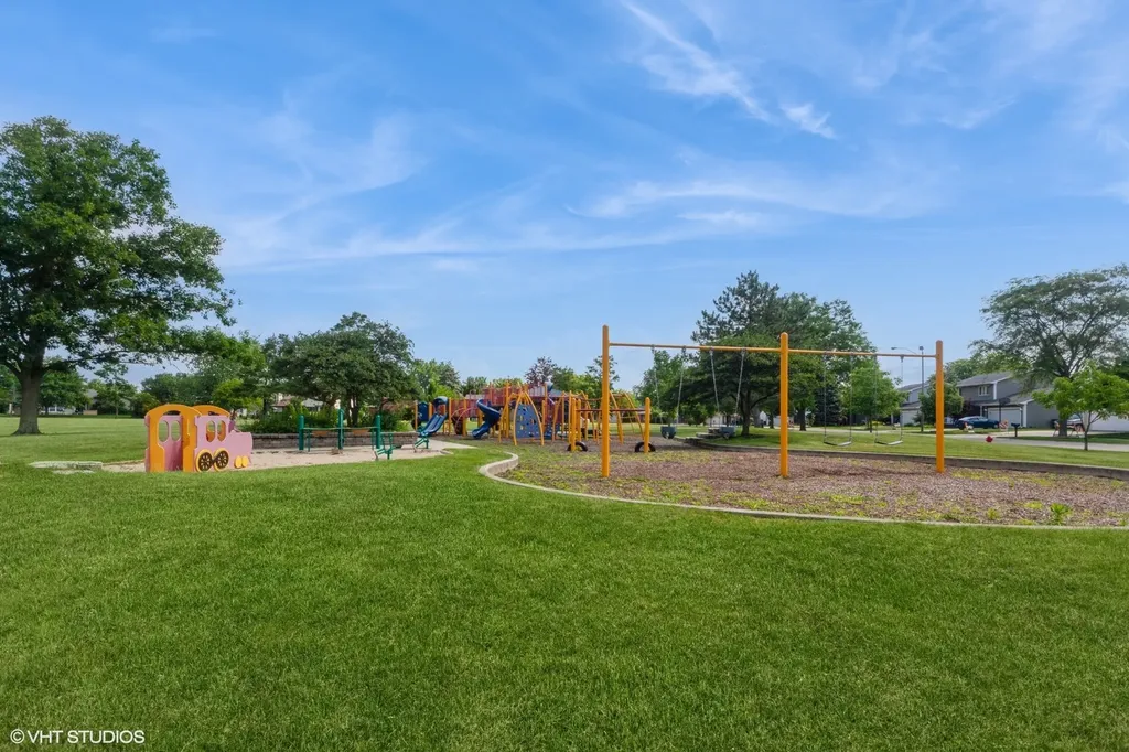145 Rumsey Place Westmont IL 60559