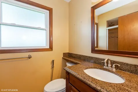 145 Rumsey Place Westmont IL 60559