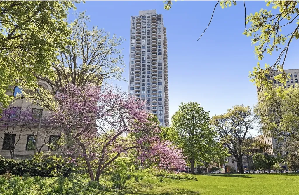 2020 North Lincoln Park West Avenue Chicago IL 60614
