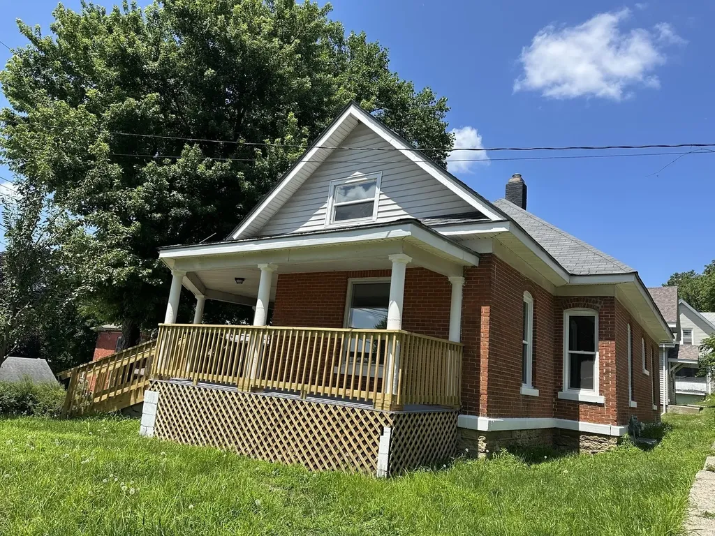 202 Clay Street Savanna IL 61074