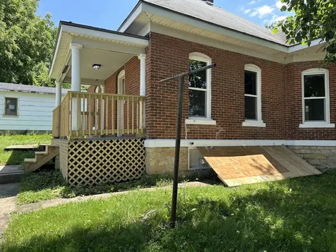 202 Clay Street Savanna IL 61074