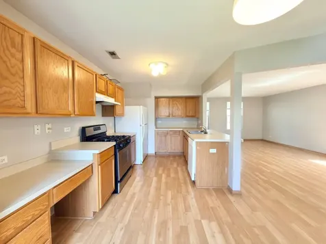 902 Symphony Drive Aurora IL 60504