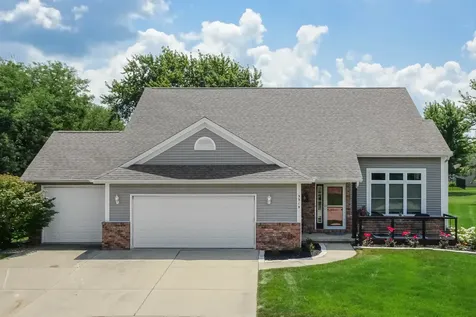 3319 Peppertree Lane Bloomington IL 61704