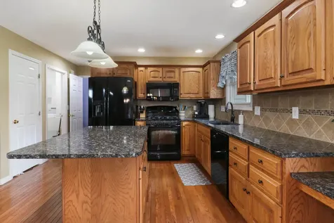 3319 Peppertree Lane Bloomington IL 61704