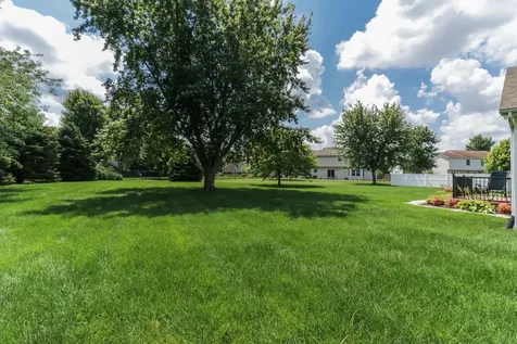 3319 Peppertree Lane Bloomington IL 61704