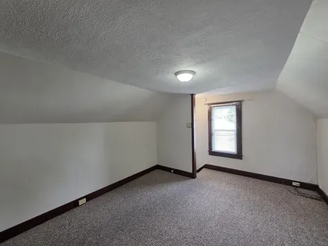2717 Elm Street Quincy IL 62301