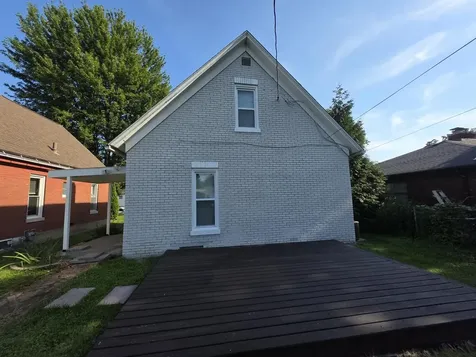 2717 Elm Street Quincy IL 62301